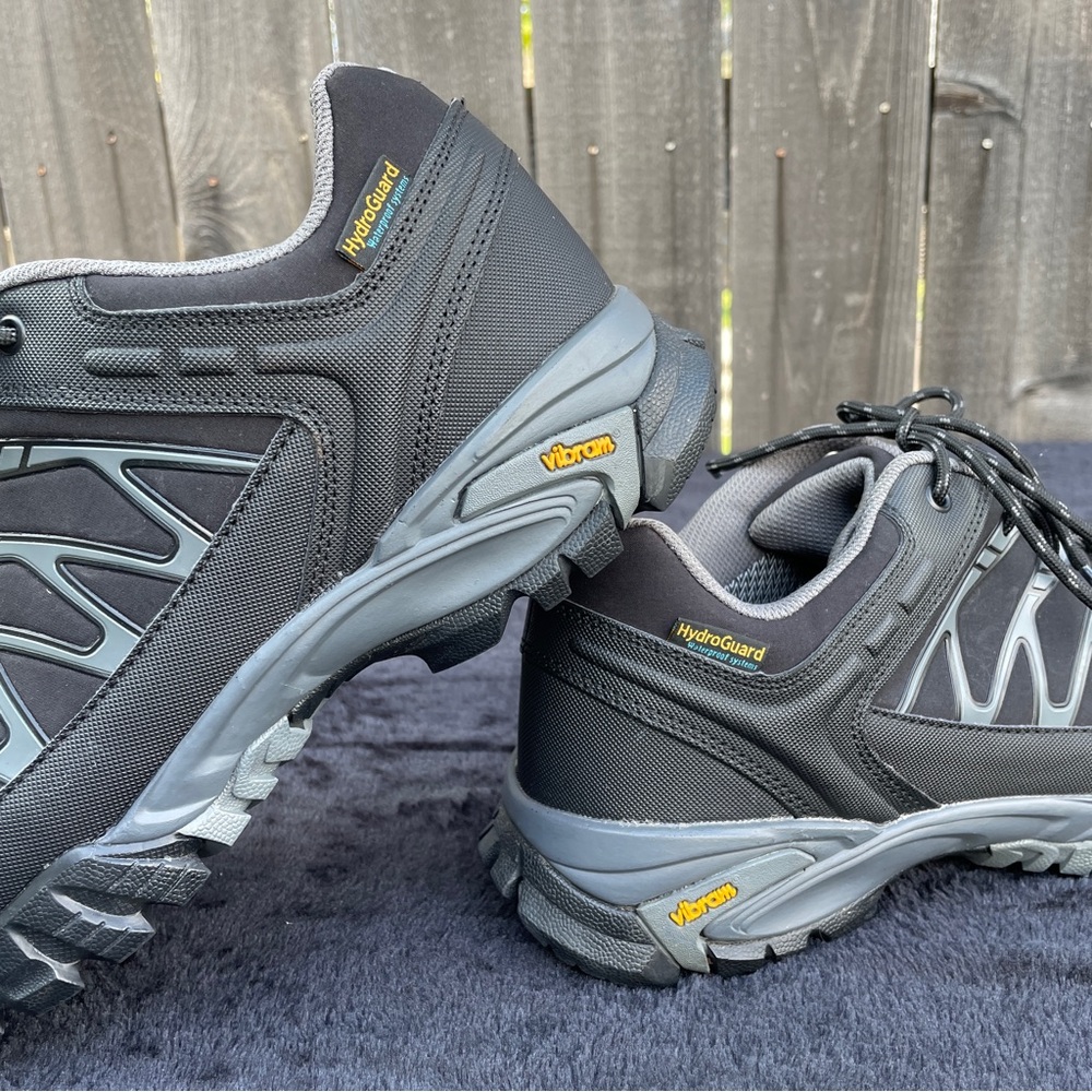 Absolute Canada 10.5W Mens Trail Shoes HydroGuard Waterproof Vibram